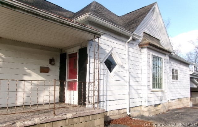 1022 Lincoln Avenue Bedford, IN 47421 - Photo 3 of 16