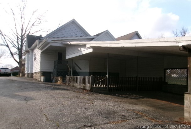 1022 Lincoln Avenue Bedford, IN 47421 - Photo 4 of 16