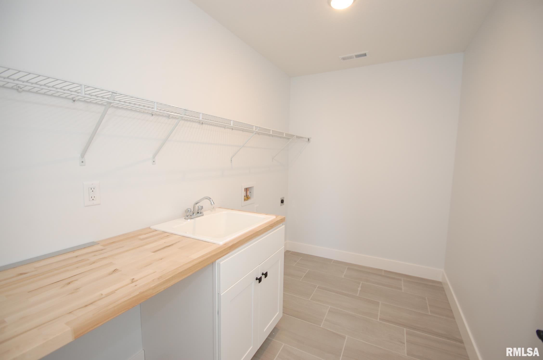 3909 West Crimson Road Dunlap, IL 61525 - Photo 32 of 36 Gallery Image 32