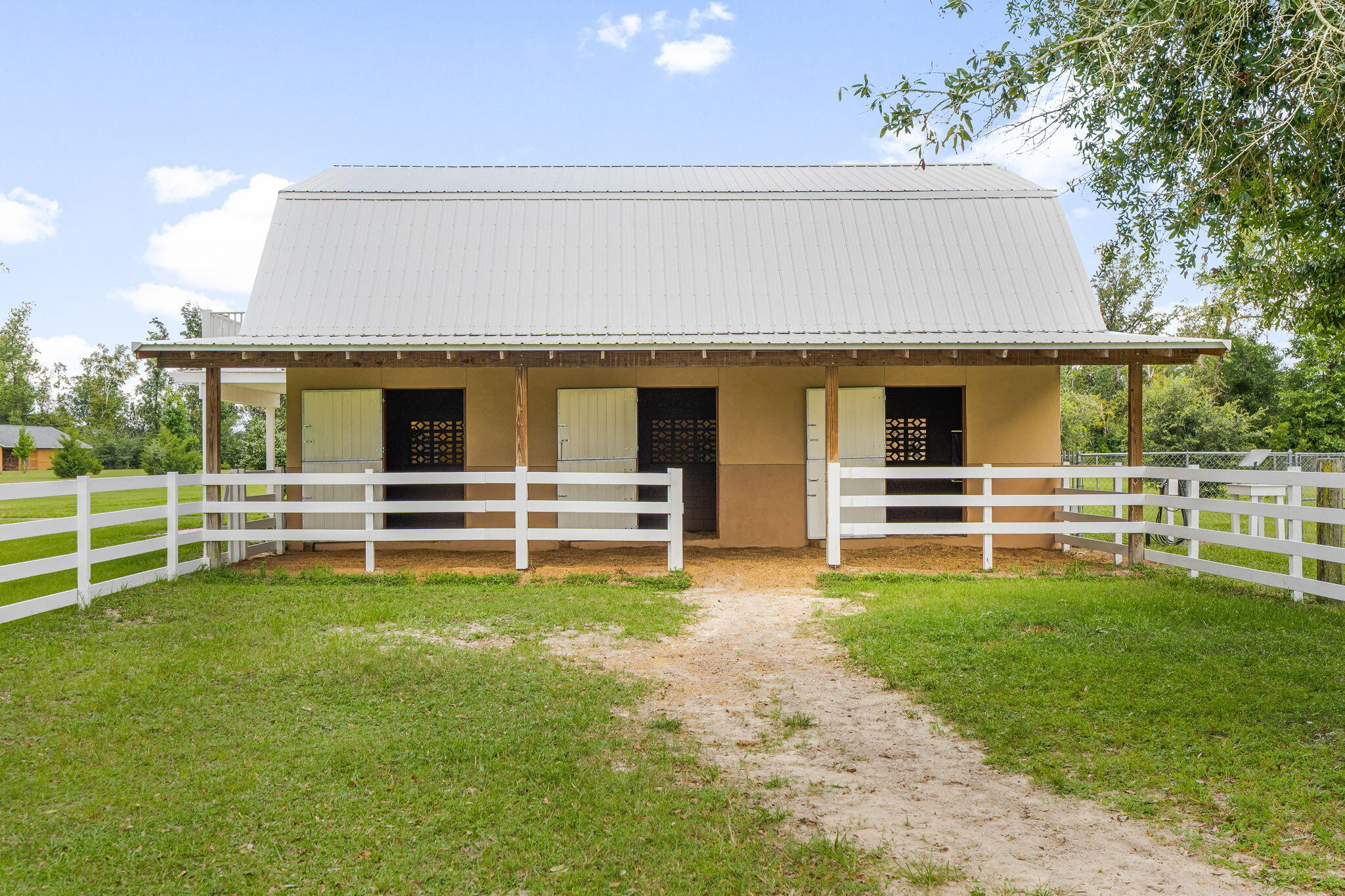 13935 Blue Springs Road Youngstown, FL 32466 - Photo 69 of 142 69-web-or-mls-BARN-19