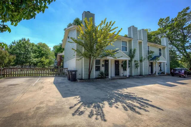 a view of a house with a outdoor space