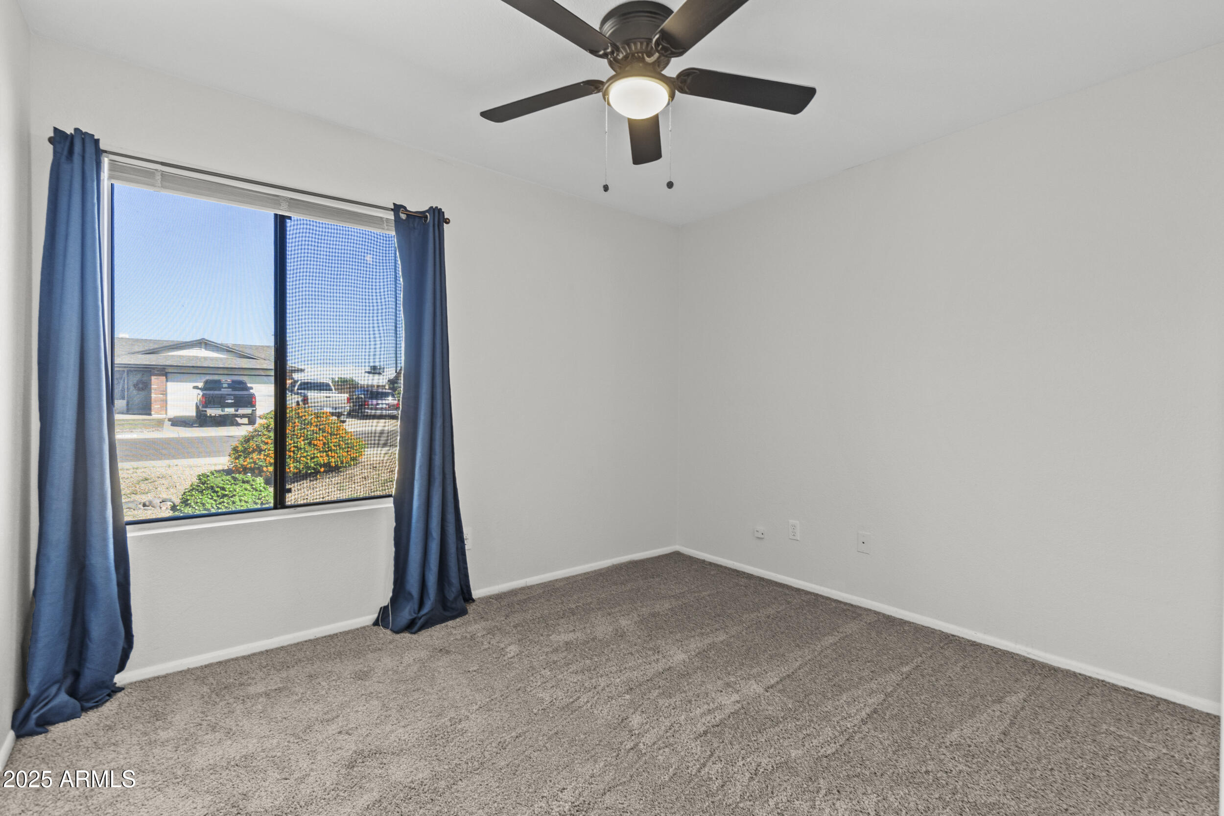 4119 West St John Road Glendale, AZ 85308 - Photo 19 of 29 an empty room with windows
