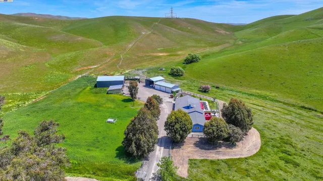 $2,799,999 | 7033 Collier Canyon Road, Livermore, CA 94551