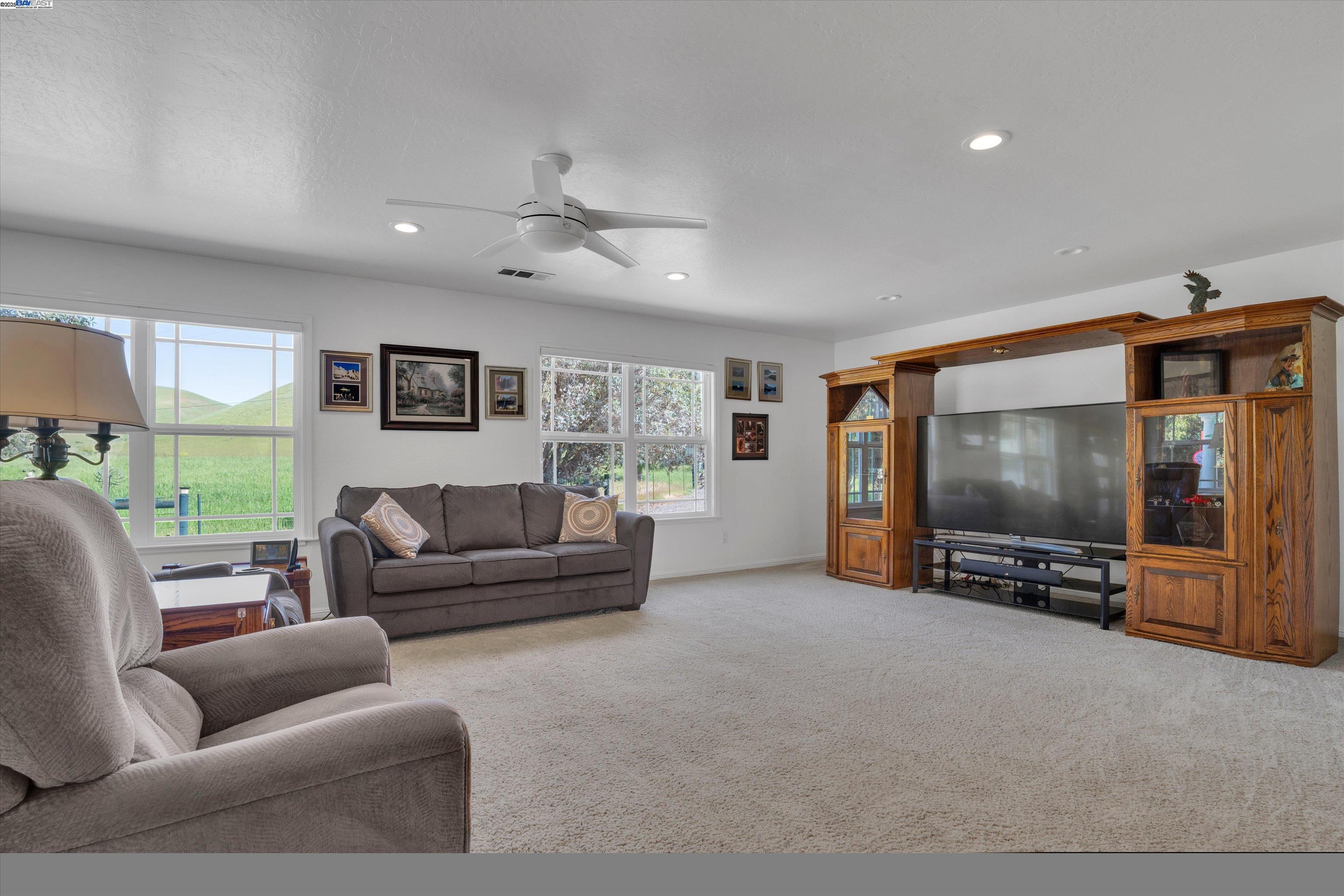 7033 Collier Canyon Road Livermore, CA 94551 - Photo 13 of 50