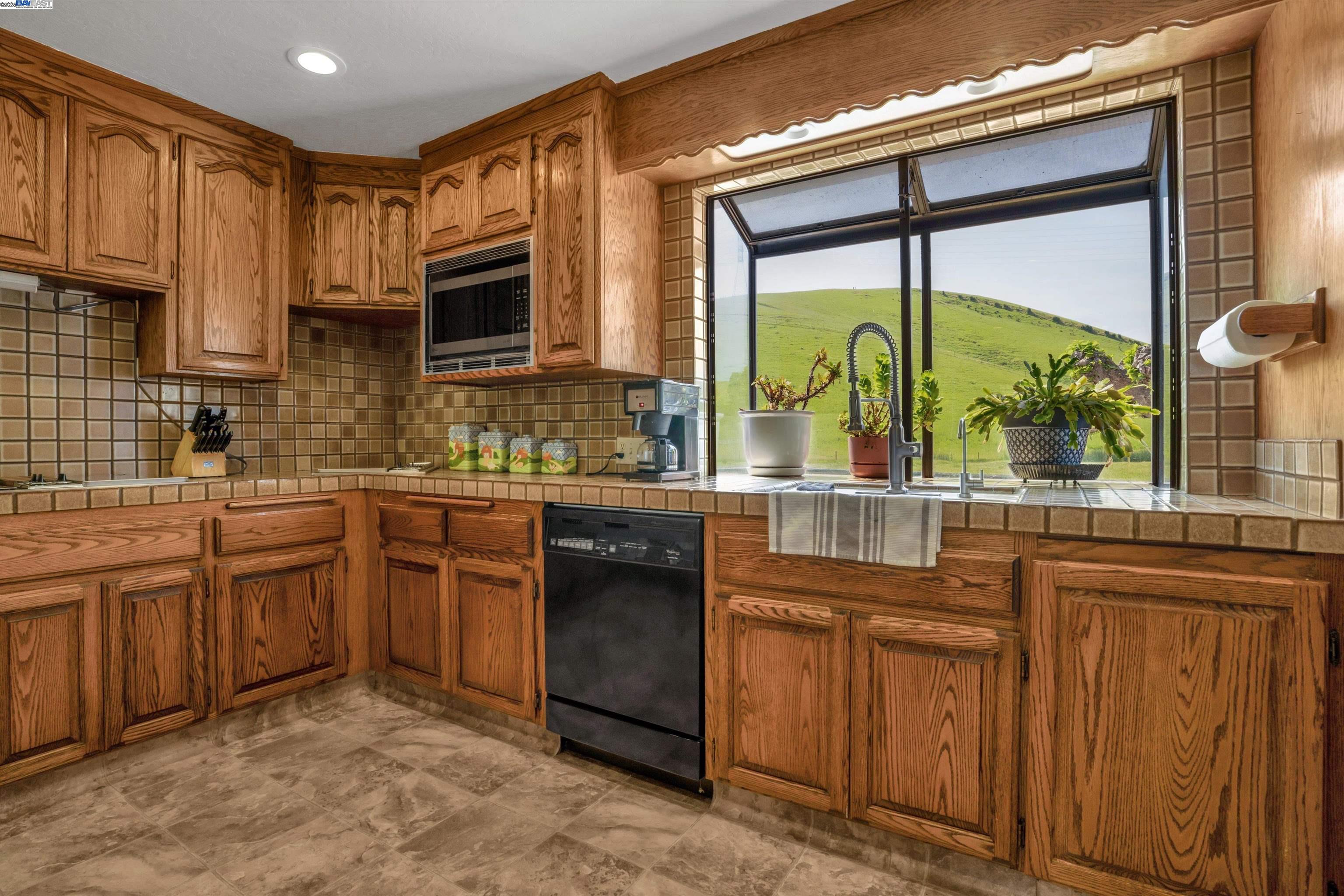 7033 Collier Canyon Road Livermore, CA 94551 - Photo 19 of 50