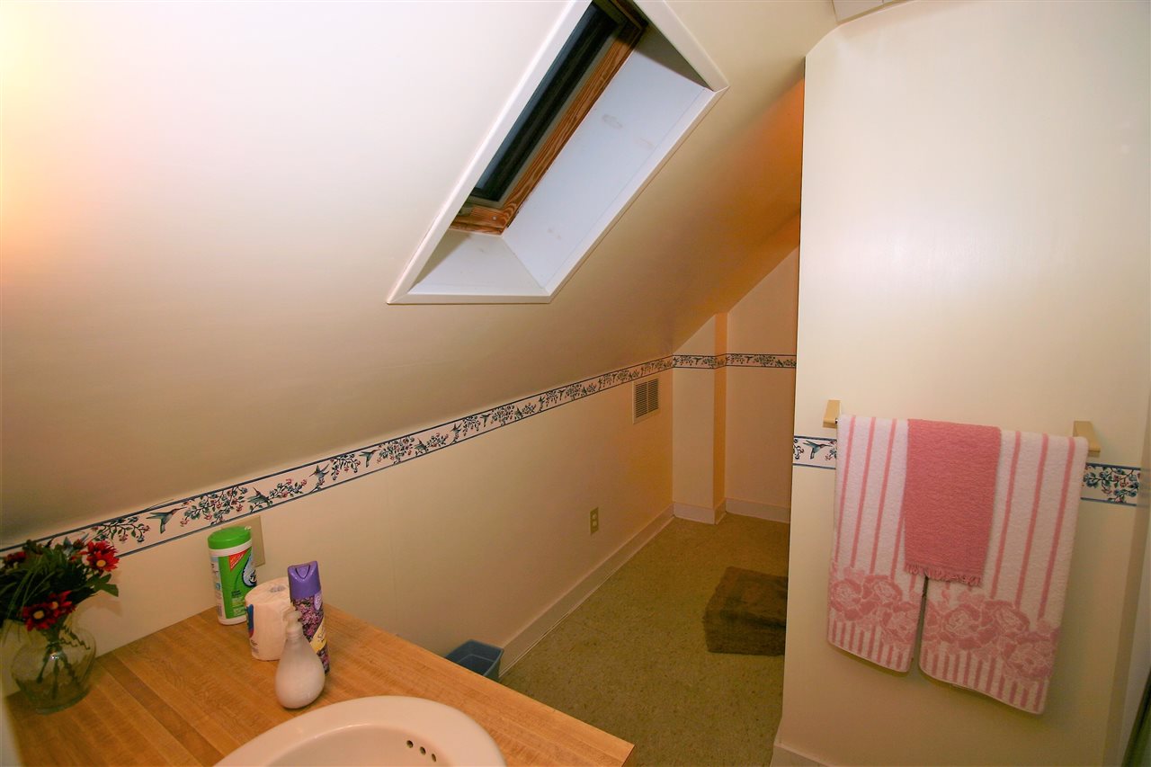 87 Brown Road Tuftonboro, NH 03816 - Photo 21 of 31