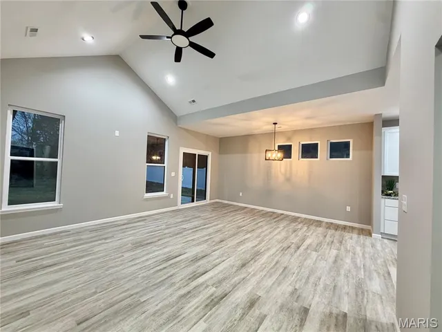 $291,500 | 207 Jimmy H Drive, Jonesburg, MO 63351