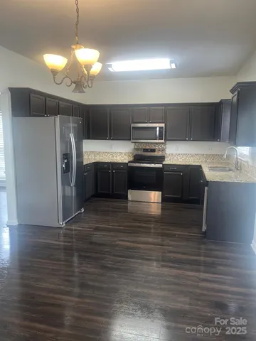 $370,000 | 1139 Vine Cliff Lane, Charlotte, NC 28214