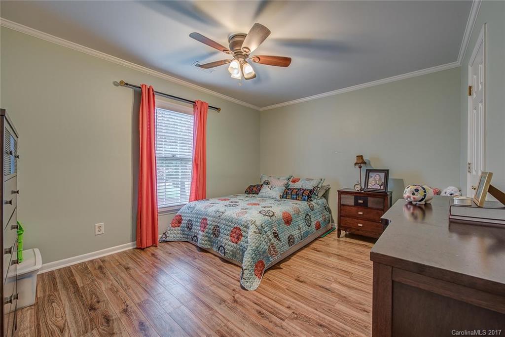 1795 Robinwood Road Gastonia, NC 28054 - Photo 8 of 22 Gallery Image 8