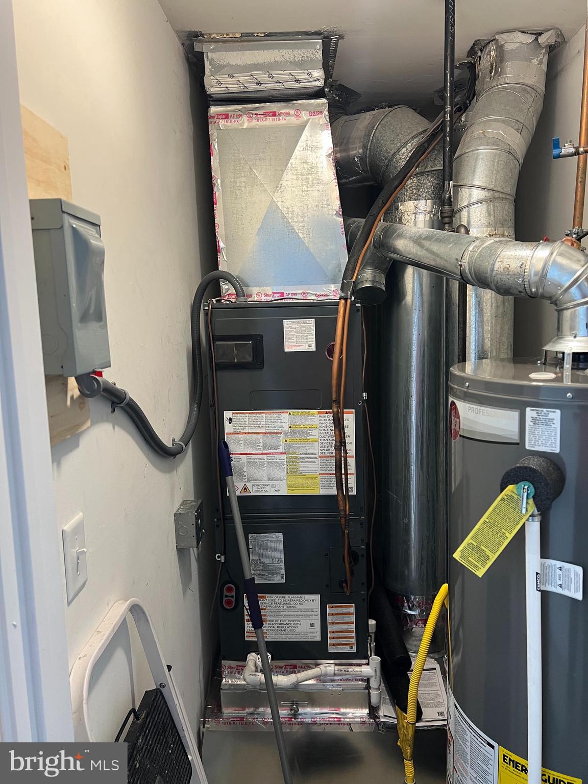 302 Lisa Way Cinnaminson, NJ 08077 - Photo 18 of 20