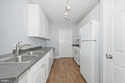 $340,000 | 501 Hungerford Drive, Unit 139, Rockville, MD 20850