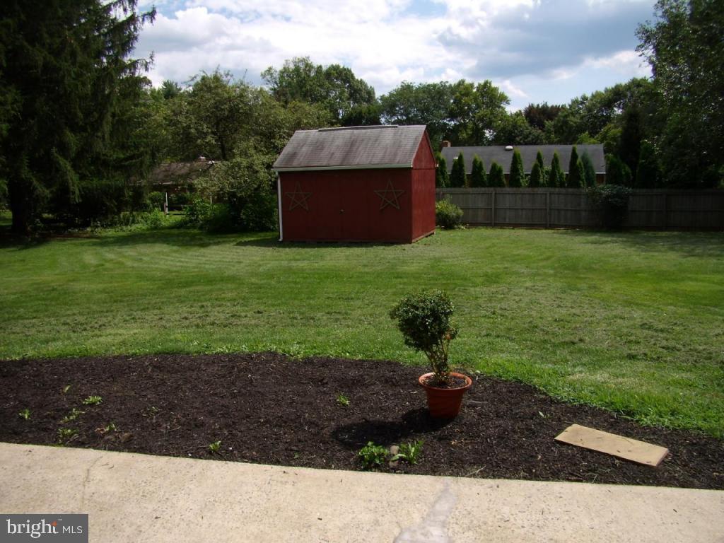 2172 Sherreem Road Lancaster, PA 17601 - Photo 4 of 9 Gallery Image 4