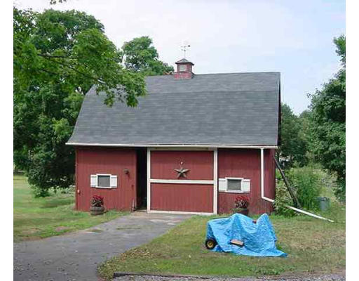32 Hopkinton Road Westborough, MA 01581 - Photo 3 of 16 Gallery Image 3