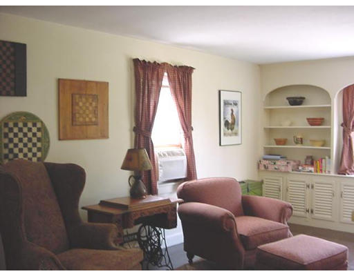 32 Hopkinton Road Westborough, MA 01581 - Photo 8 of 16 Gallery Image 8