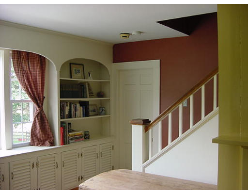 32 Hopkinton Road Westborough, MA 01581 - Photo 10 of 16 Gallery Image 10