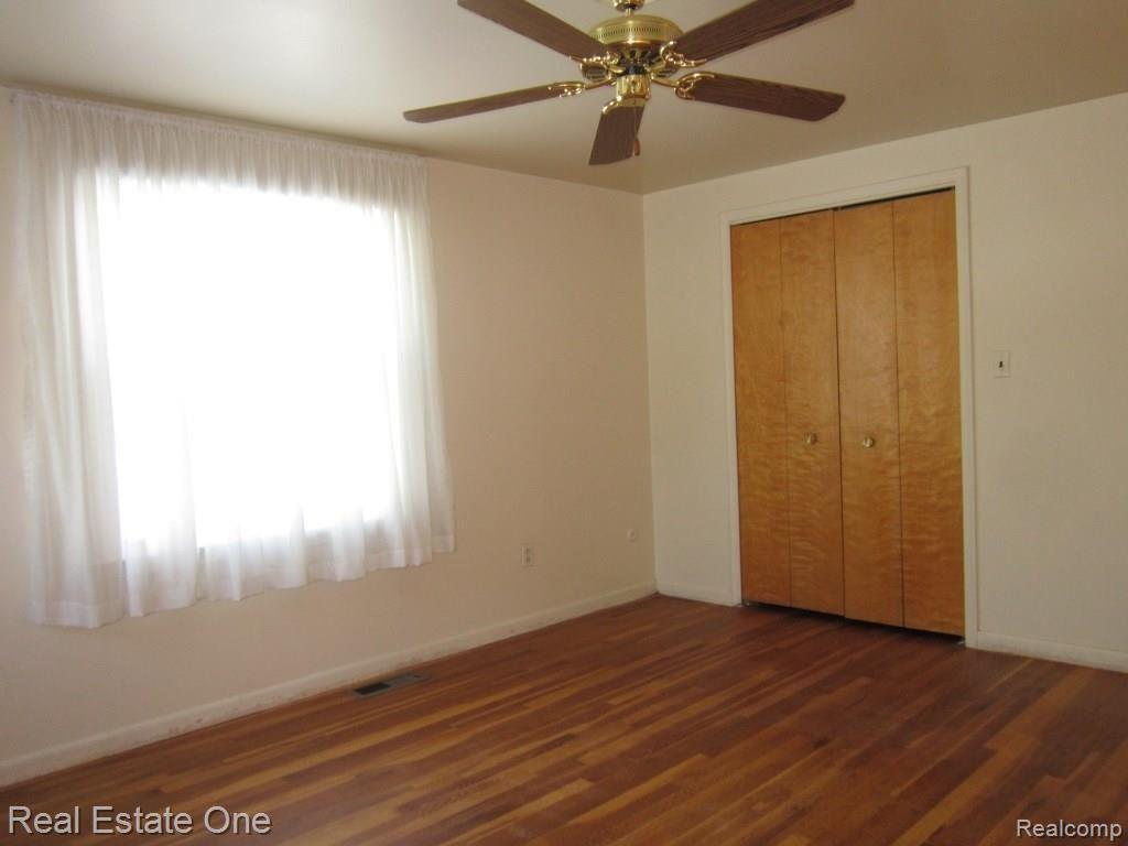 28865 West 11 Mile Road Farmington, MI 48336 - Photo 21 of 39 IMG_2190.jpg