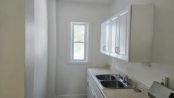 $2,450 | 29 Beech Street, Unit 1, Fitchburg, MA 01420