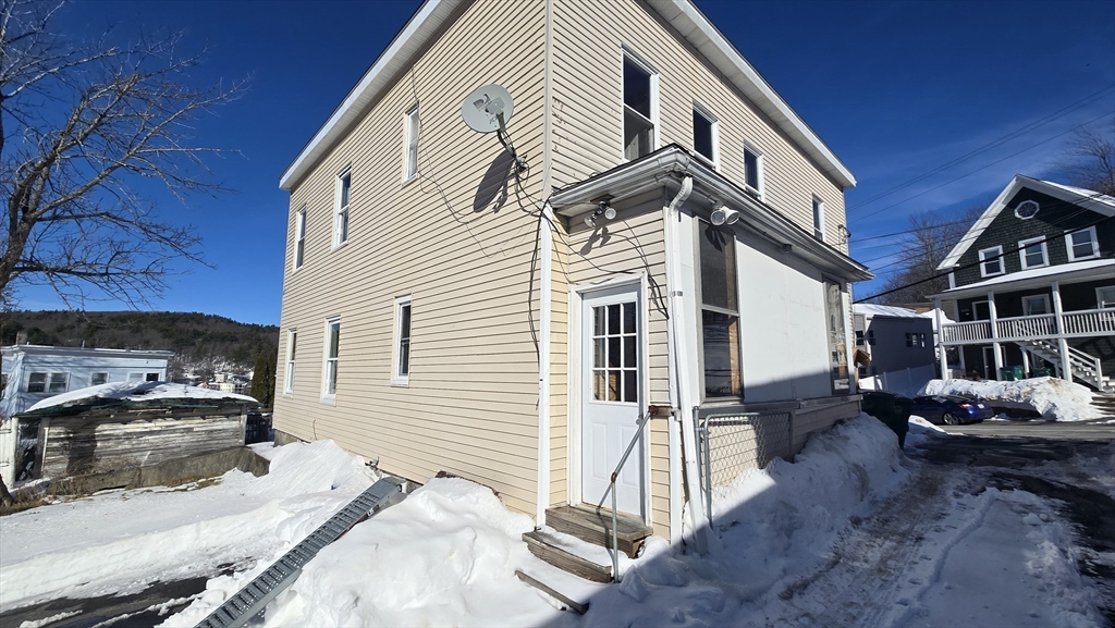 29 Beech Street, Unit 1 Fitchburg, MA 01420 - Photo 21 of 25