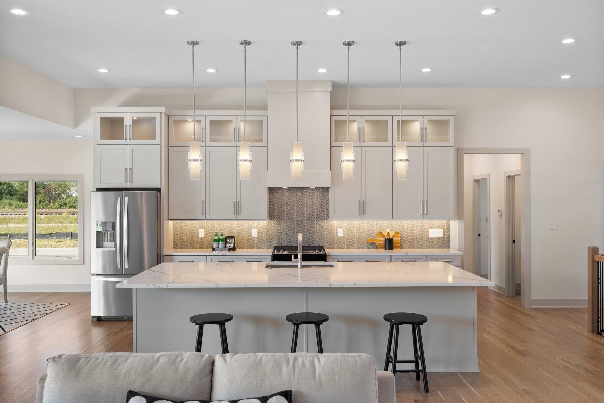 444 Donna Drive Munster, IN 46321 - Photo 19 of 63 2048x1365