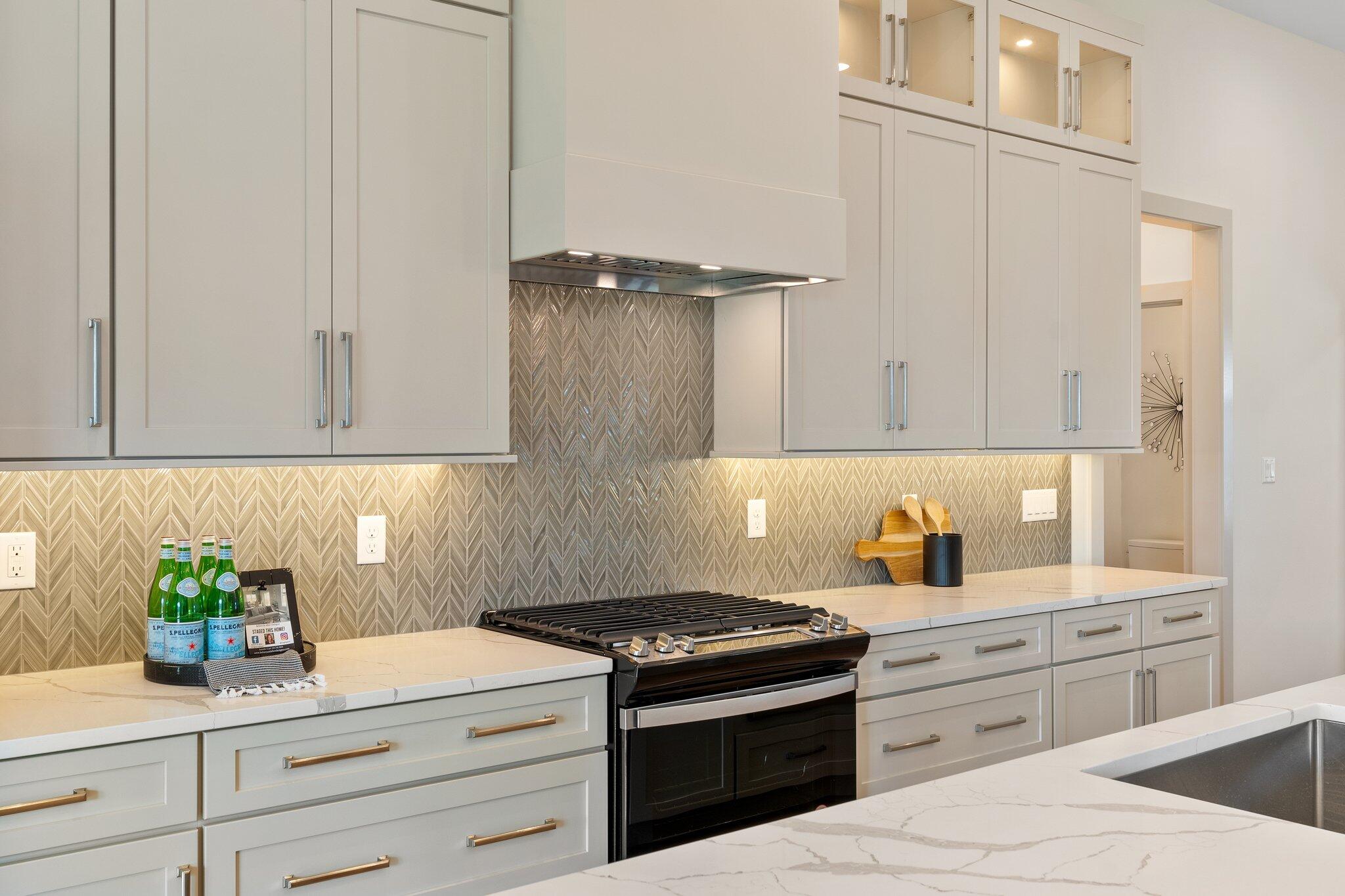 444 Donna Drive Munster, IN 46321 - Photo 21 of 63 2048x1365