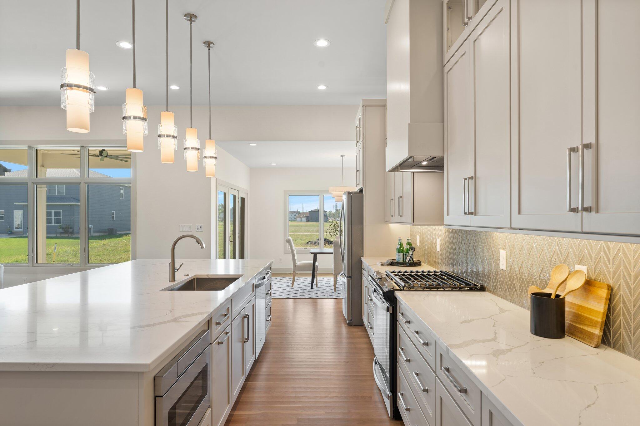 444 Donna Drive Munster, IN 46321 - Photo 24 of 63 2048x1365