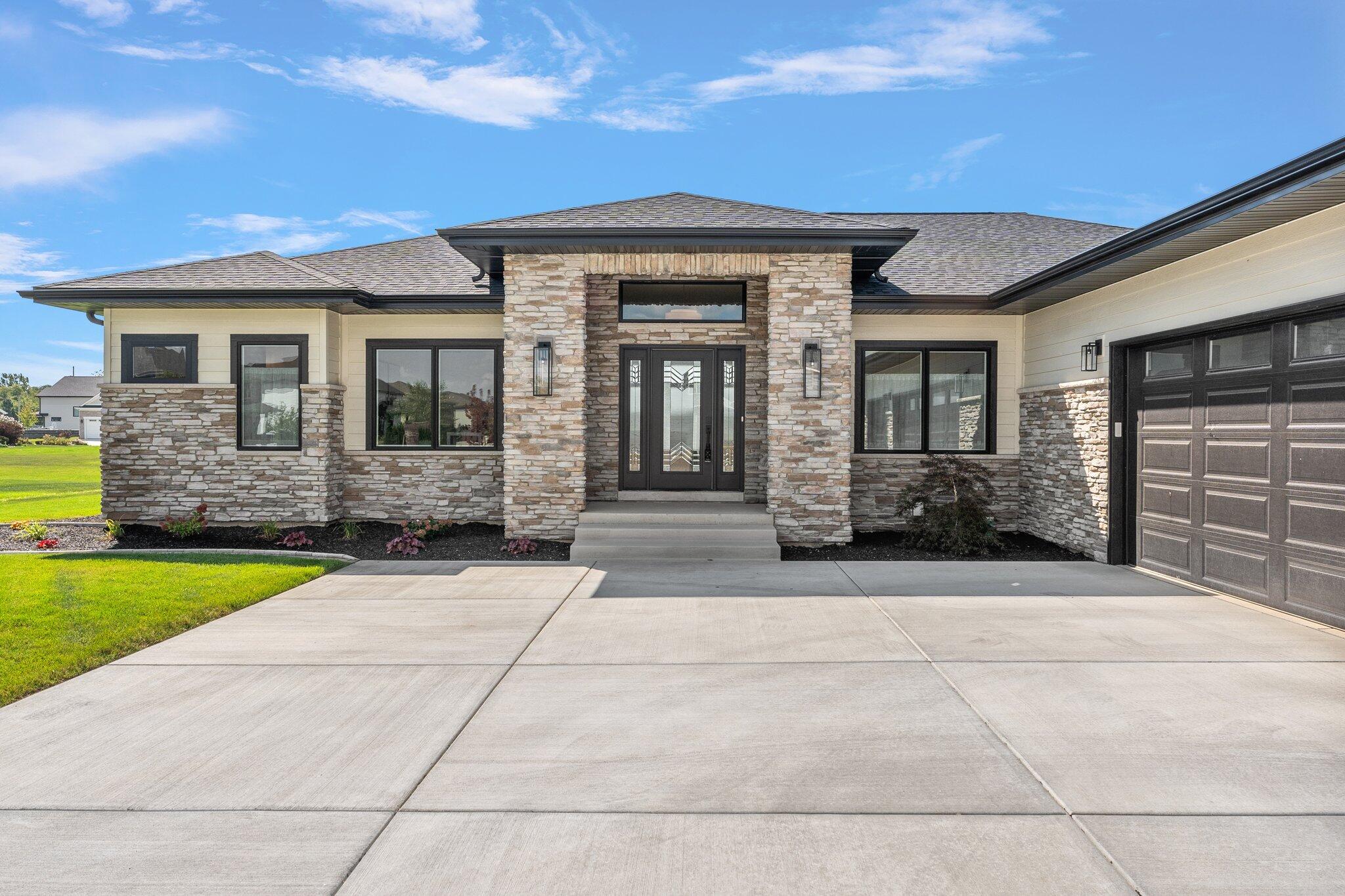 444 Donna Drive Munster, IN 46321 - Photo 3 of 63 2048x1365