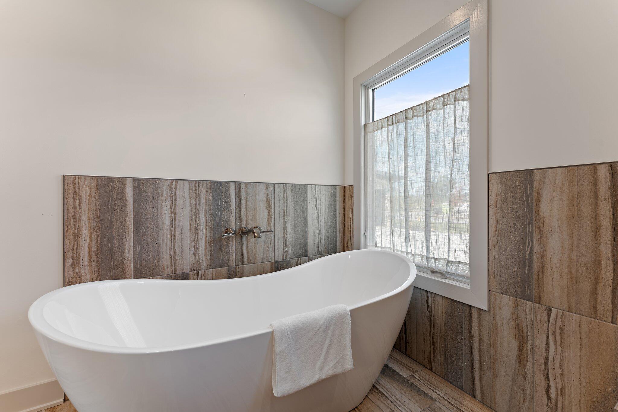 444 Donna Drive Munster, IN 46321 - Photo 40 of 63 2048x1365