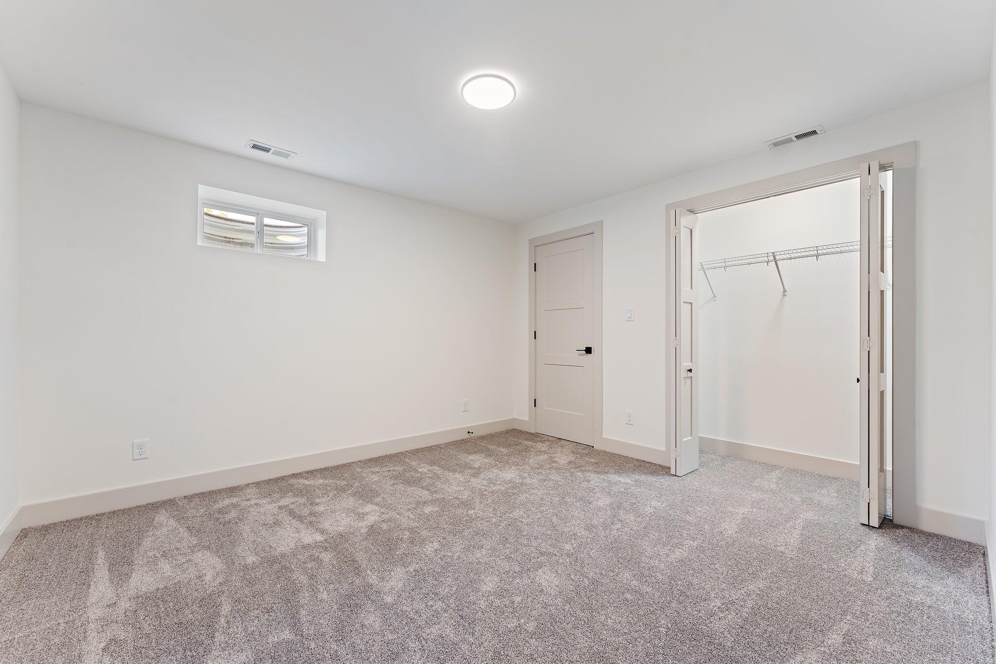 444 Donna Drive Munster, IN 46321 - Photo 49 of 63 2048x1365