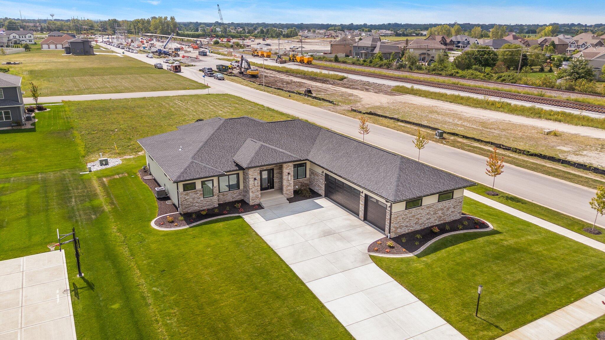 444 Donna Drive Munster, IN 46321 - Photo 62 of 63 2048x1152