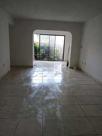 $285,000 | 10237 Northwest 9th St Circle, Unit 1084, Miami, FL 33172
