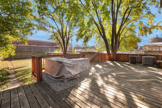 $425,000 | 9535 South Fairfield Avenue, Evergreen Park, IL 60805