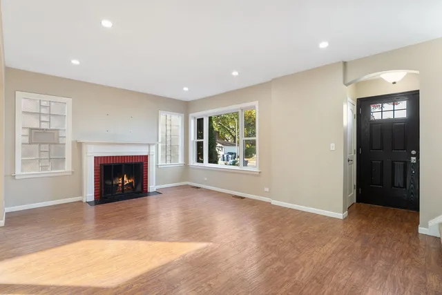 $425,000 | 9535 South Fairfield Avenue, Evergreen Park, IL 60805