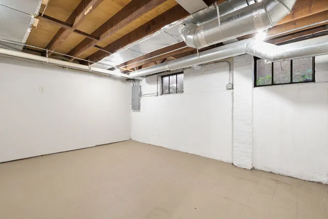 $425,000 | 9535 South Fairfield Avenue, Evergreen Park, IL 60805