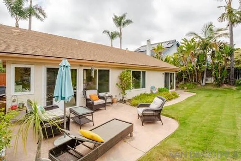 241 Rodney Avenue Encinitas, CA 92024 - Photo 2 of 18