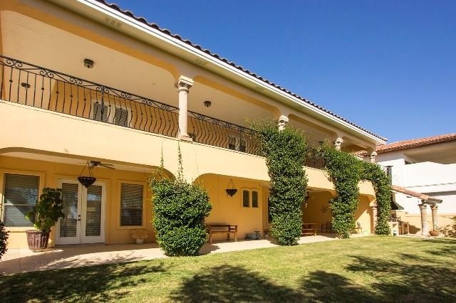 310 Lake Powell Laredo, TX 78041 - Photo 8 of 9 a view of a large building
