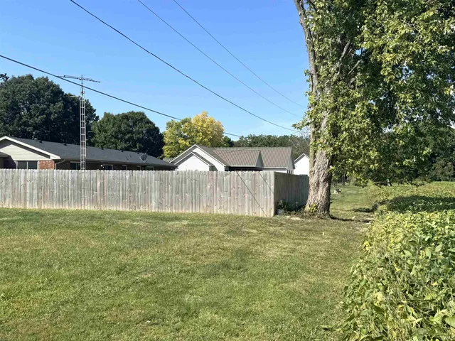 $330,000 | 822 North Walnut Hills, Crawfordsville, IN 47933
