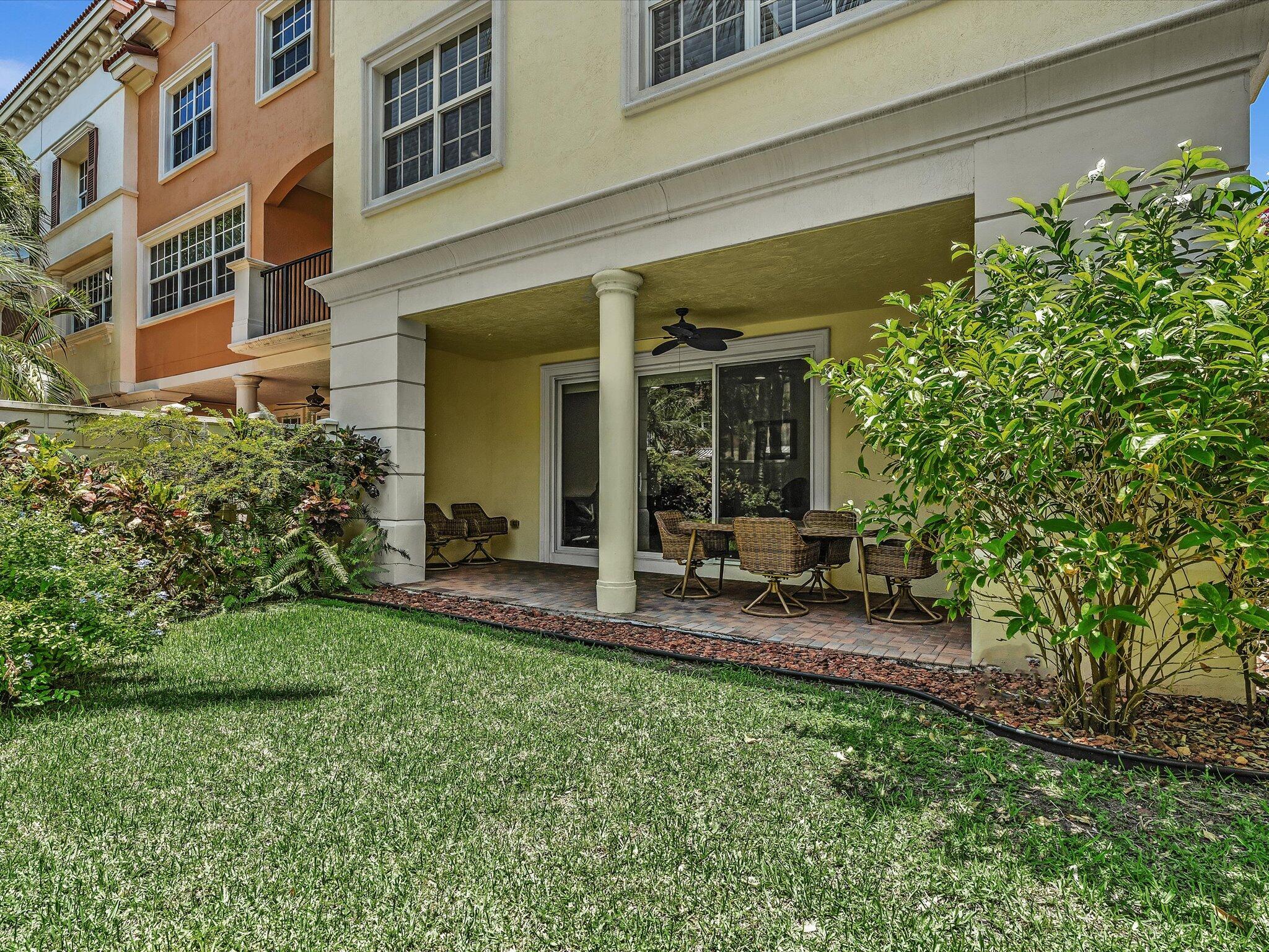 5575 Northeast Trieste Way Boca Raton, FL 33487 - Photo 11 of 38 Yard