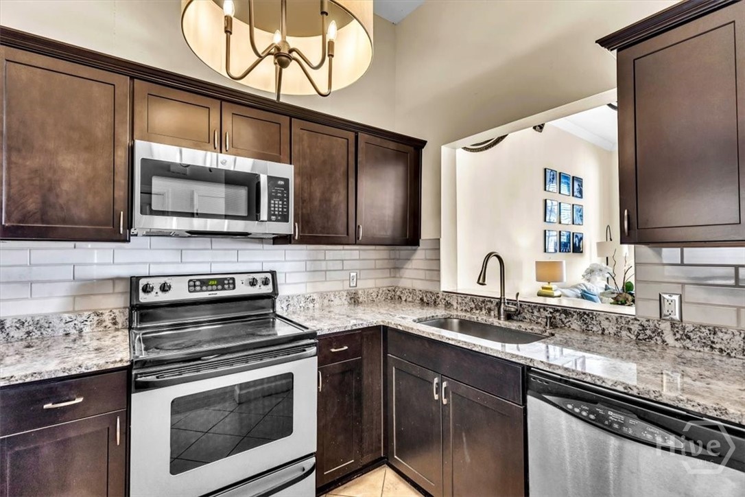 105 Whitaker Street, Unit 302 Savannah, GA 31401 - Photo 5 of 27