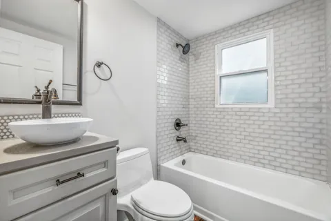 $425,000 | 514 Drake Avenue, Nashville, TN 37211