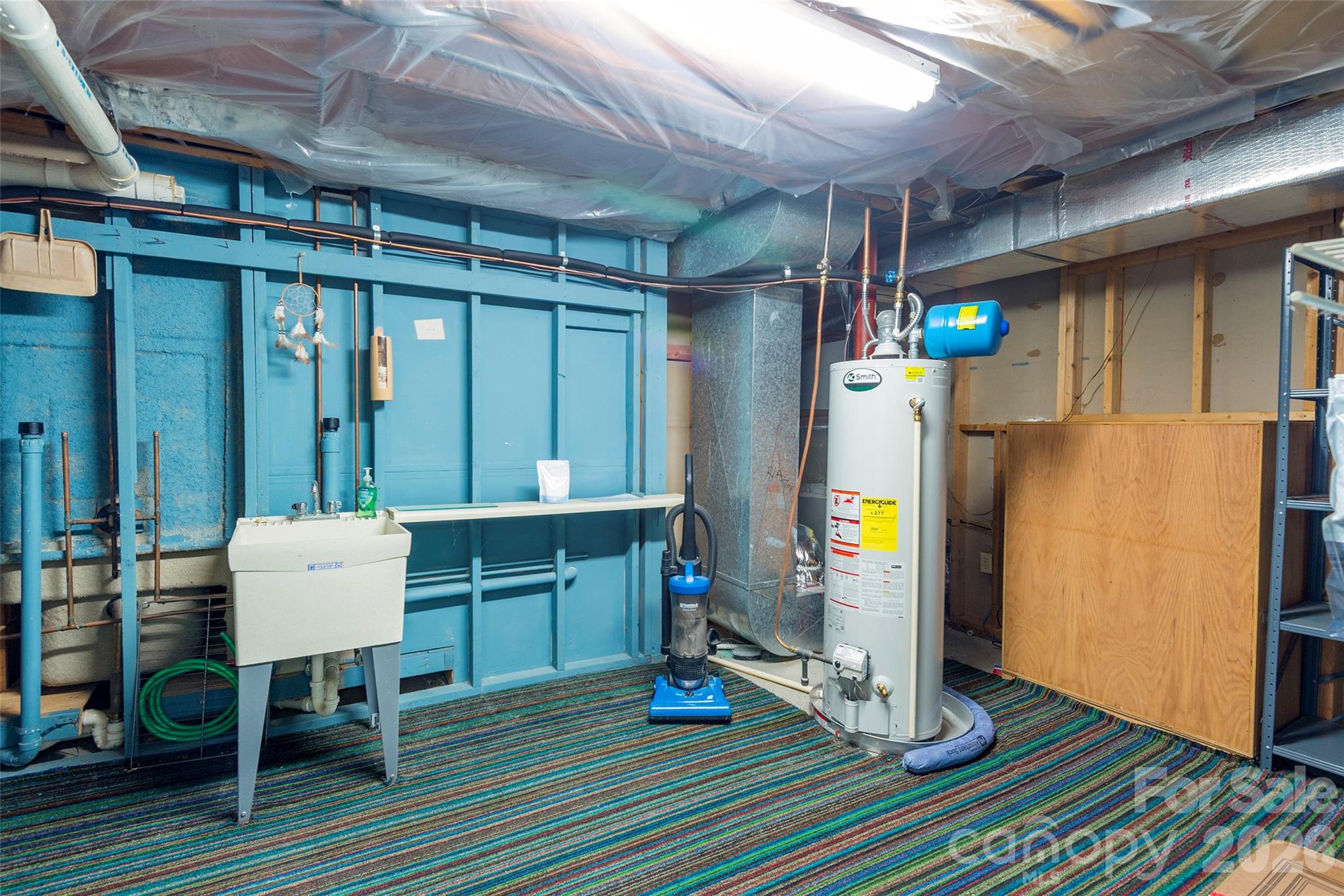 116 Lakeview Court Brevard, NC 28712 - Photo 32 of 43 a room with furniture and a window