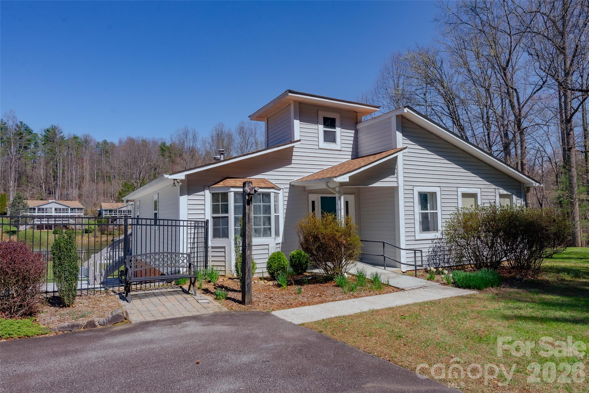 116 Lakeview Court Brevard, NC 28712 - Photo 39 of 43 a front view of a house with garden