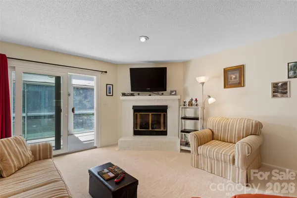 $350,000 | 116 Lakeview Court, Brevard, NC 28712