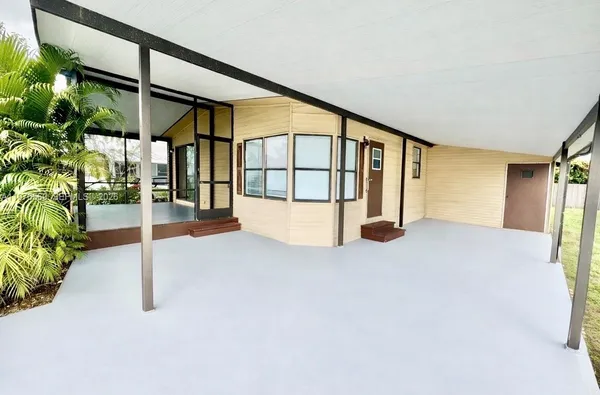 $95,000 | 6156 Seashore Drive, Atlantis, FL 33462