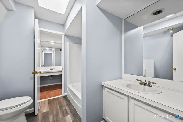 $2,250 | 6 Heritage Drive, Unit 6, Avon, CT 06001