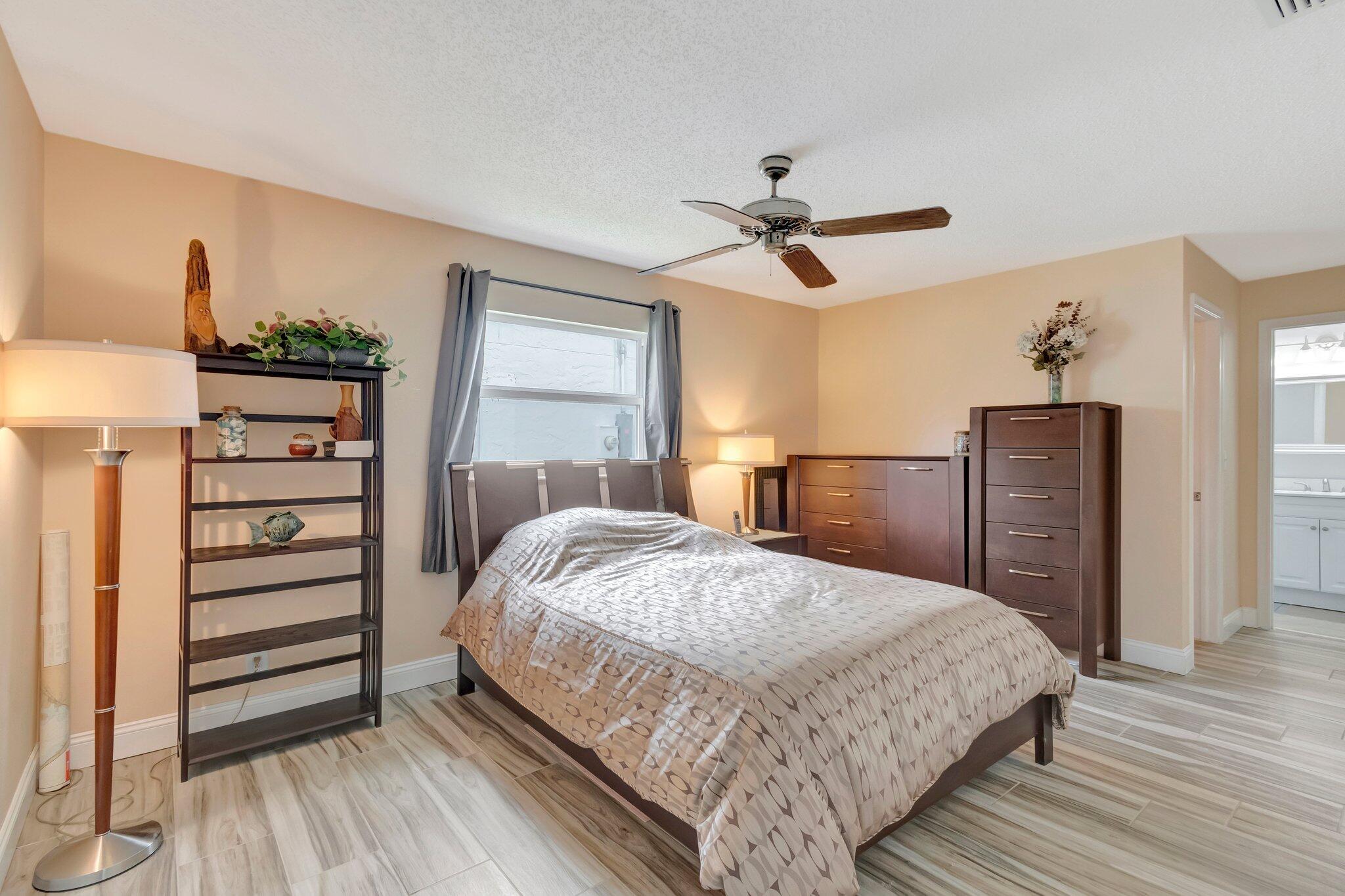 2012 Southwest 15th Street Boynton Beach, FL 33426 - Photo 19 of 54 24-web-or-mls-DSC_6400