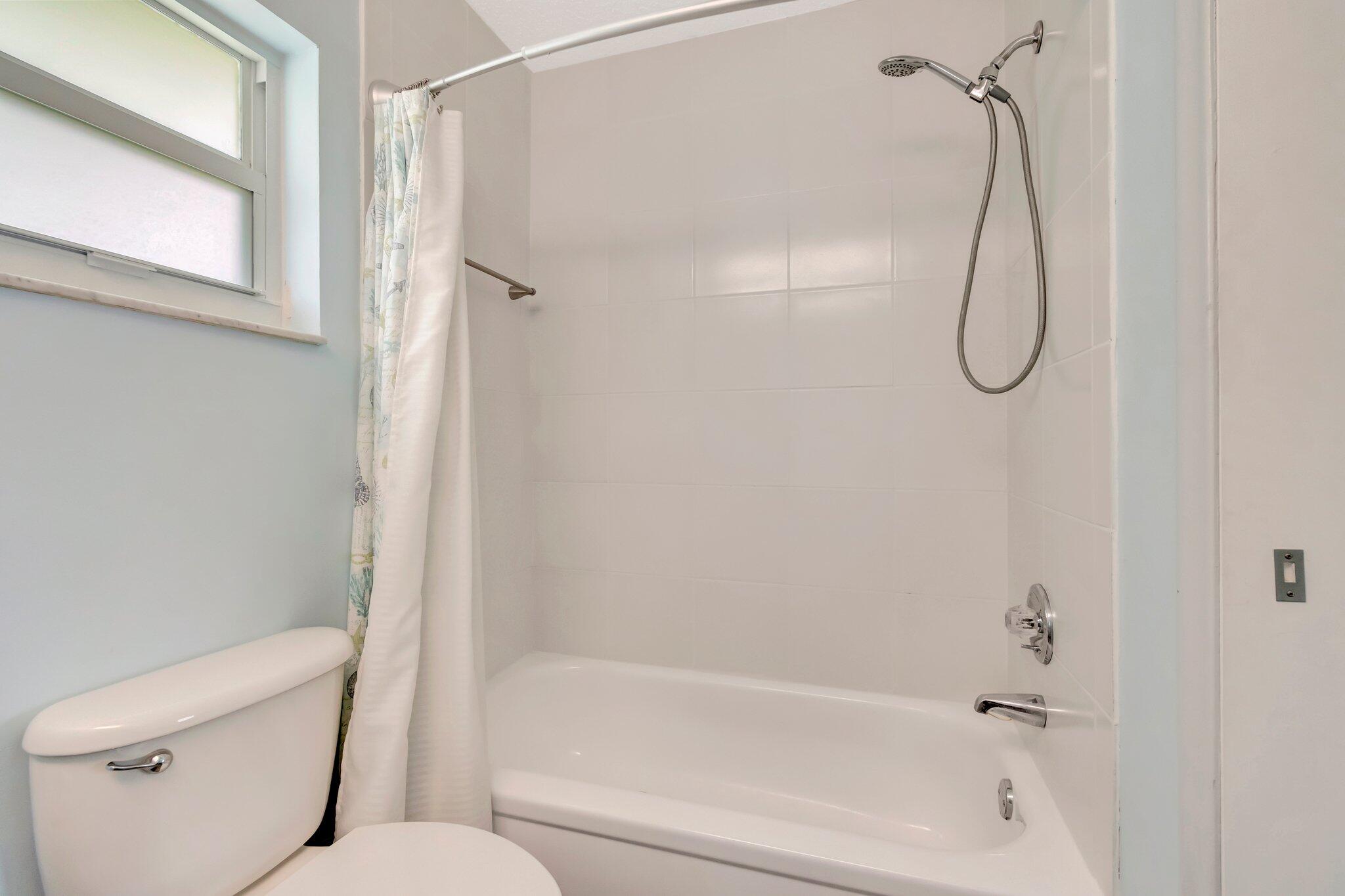 2012 Southwest 15th Street Boynton Beach, FL 33426 - Photo 29 of 54 34-web-or-mls-DSC_6475