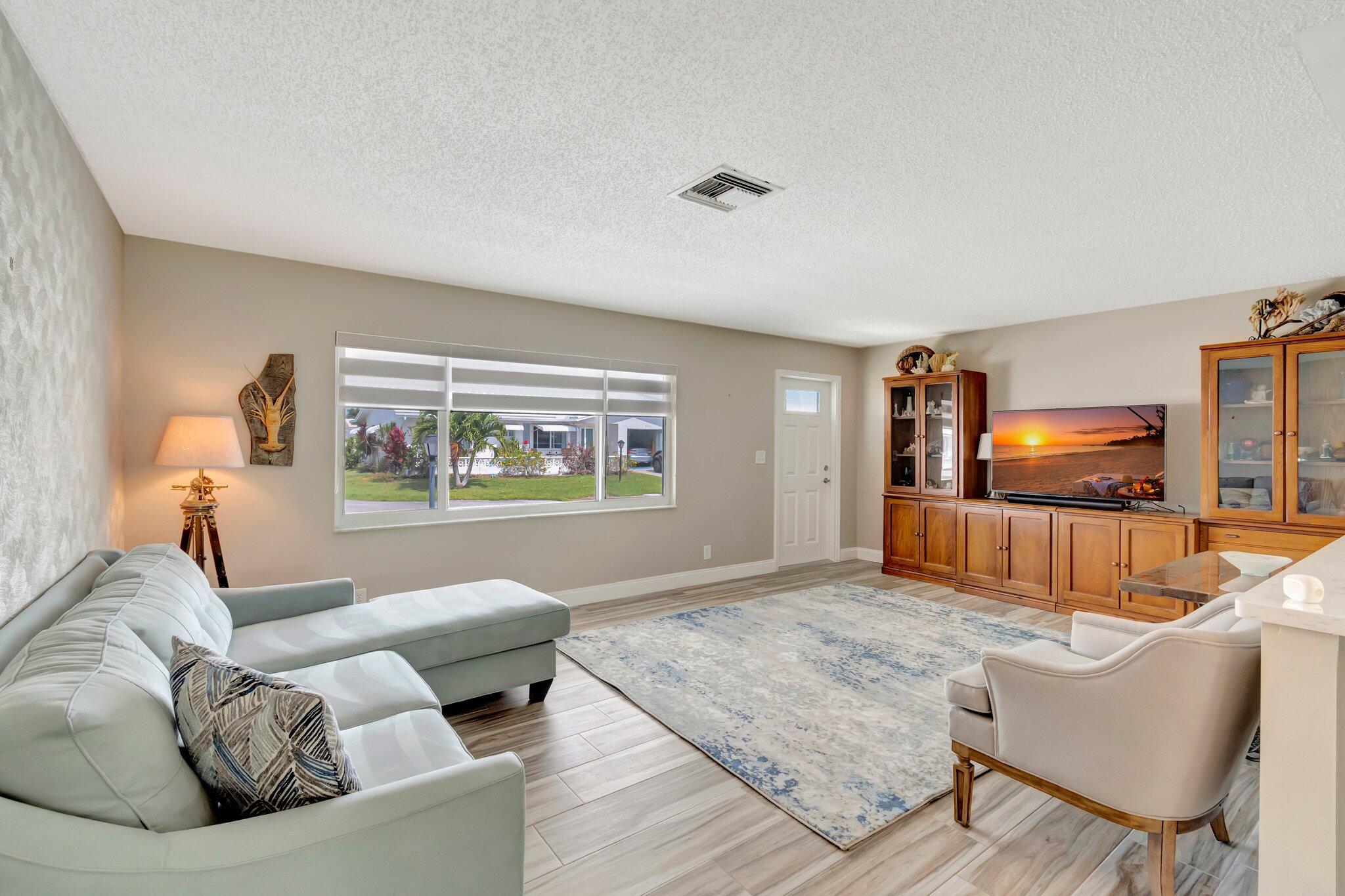 2012 Southwest 15th Street Boynton Beach, FL 33426 - Photo 3 of 54 8-web-or-mls-DSC_6275