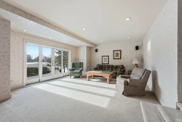 $849,000 | 1501 Fisher Avenue, Warsaw, IN 46580