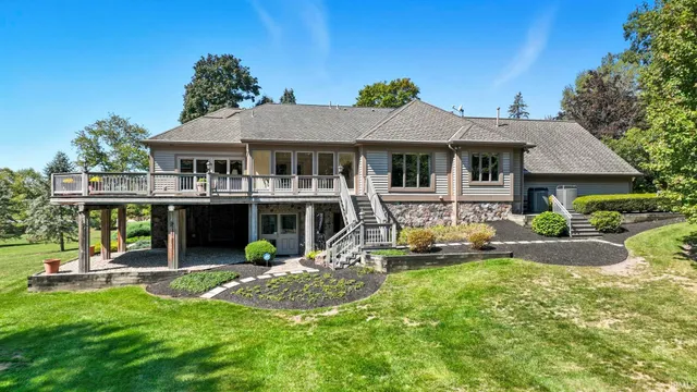 $940,000 | 1501 Fisher Avenue, Warsaw, IN 46580