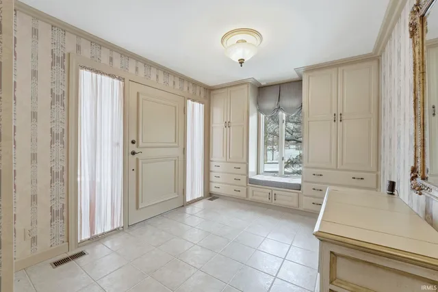 $940,000 | 1501 Fisher Avenue, Warsaw, IN 46580